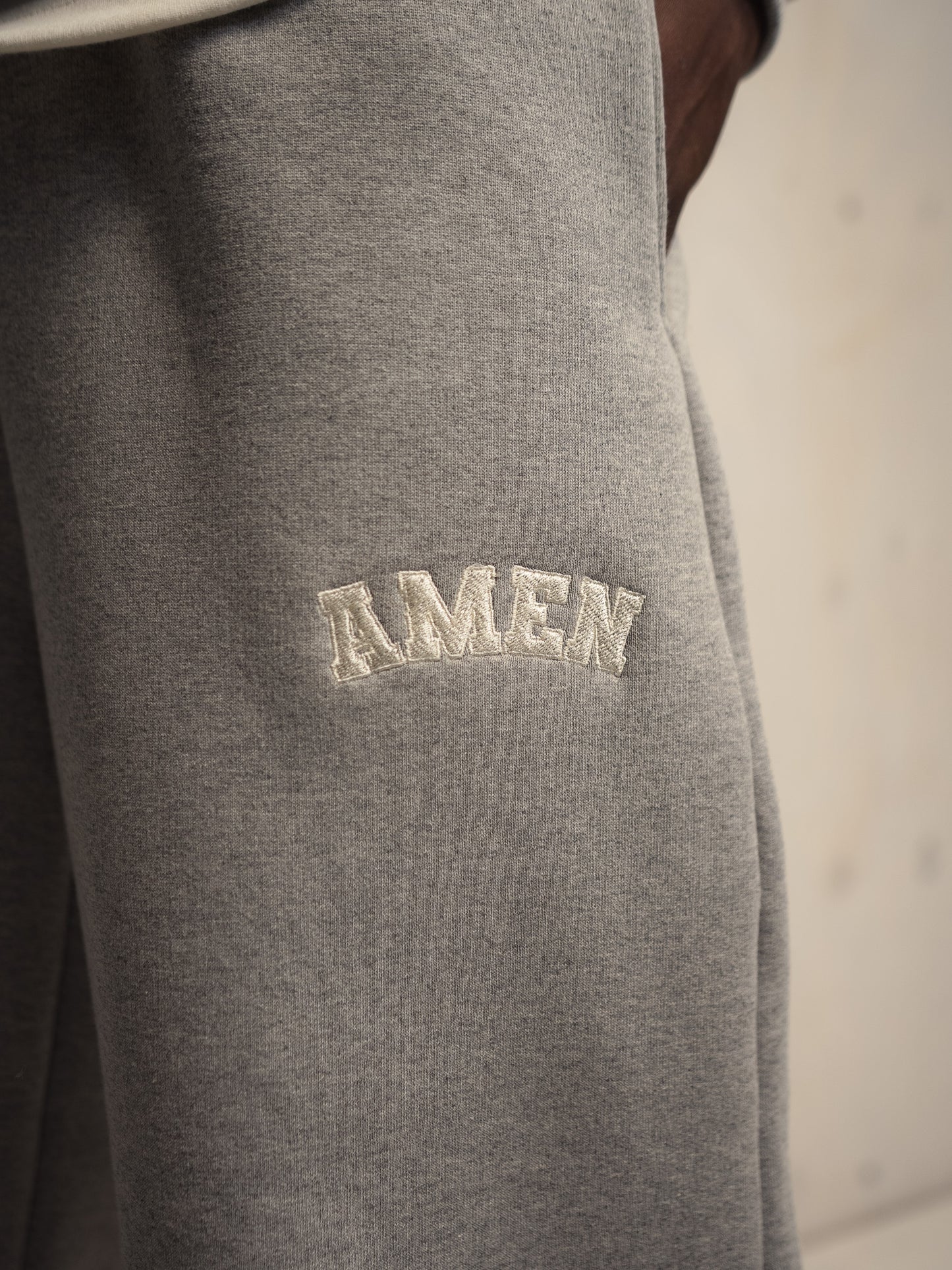 GRAY BAGGY SWEATSHIRT