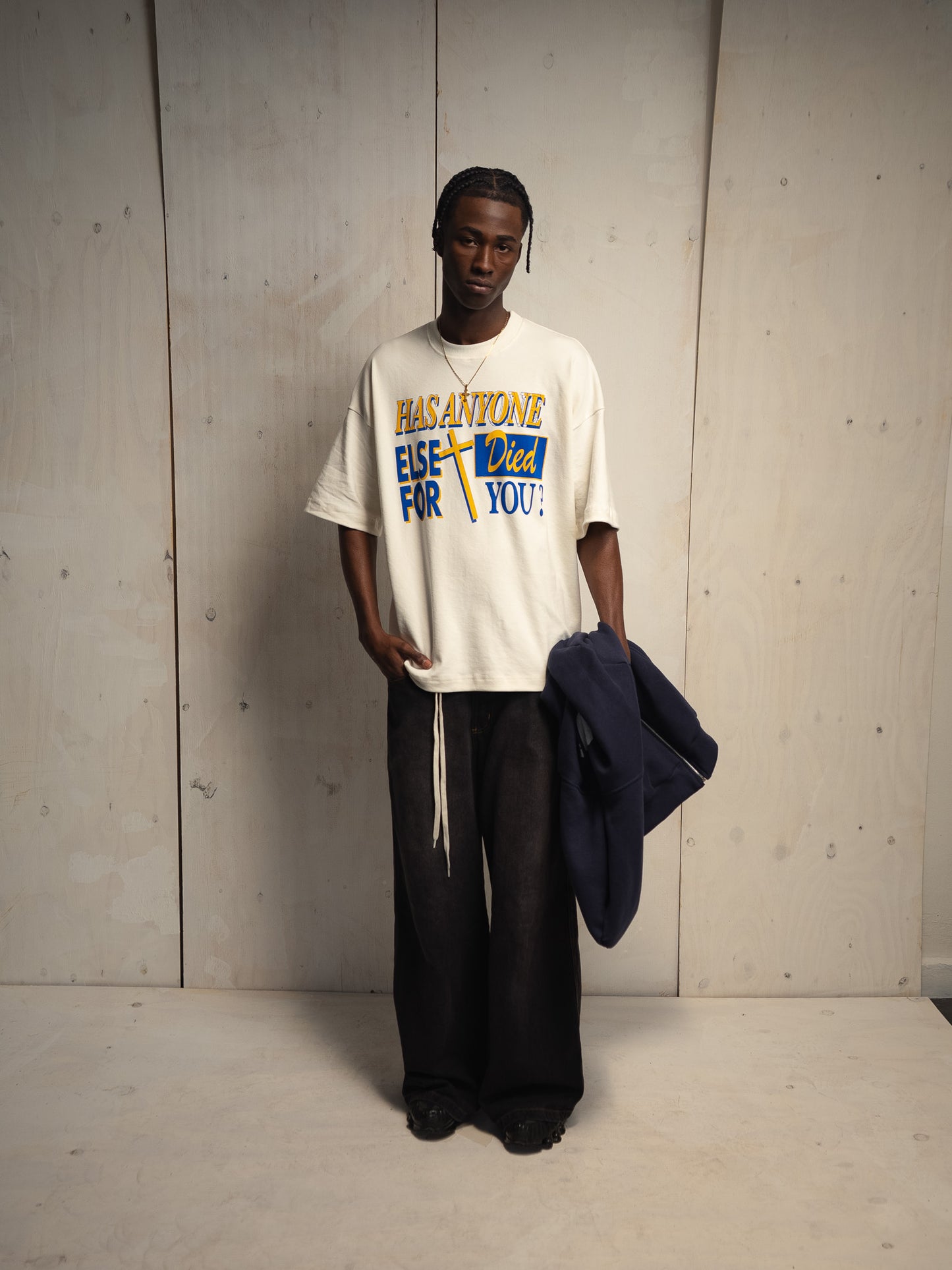 HAS ANYONE ELSE OFF WHITE T-SHIRT