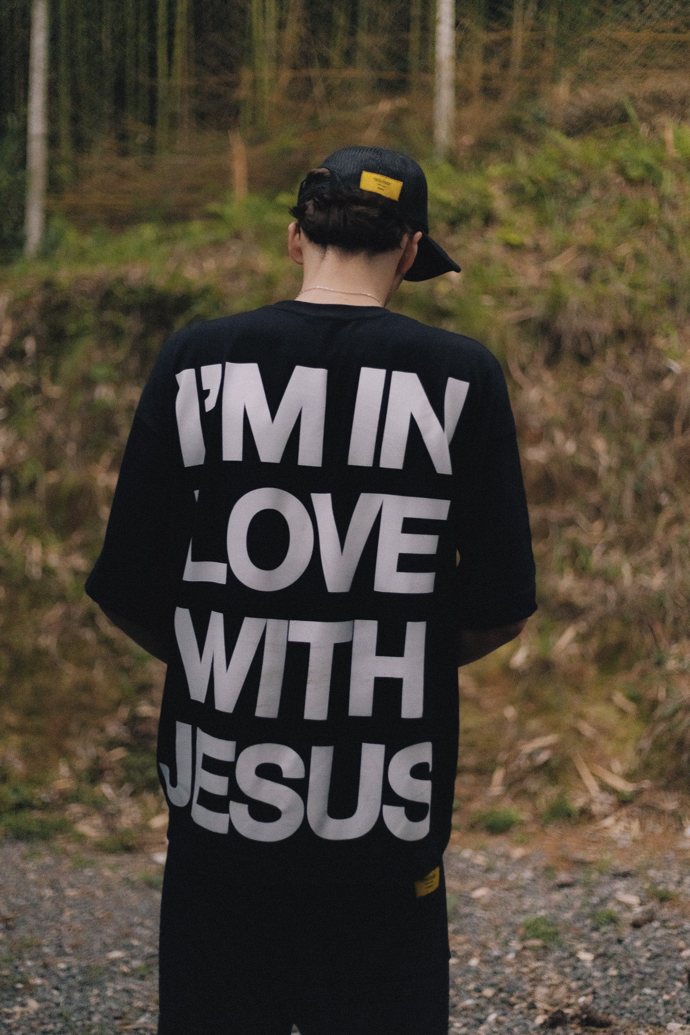 BLACK T-SHIRT IN LOVE WITH JESUS