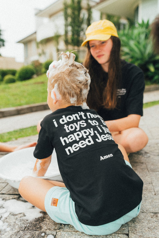 I JUST NEED JESUS ​​BLACK KIDS T-SHIRT
